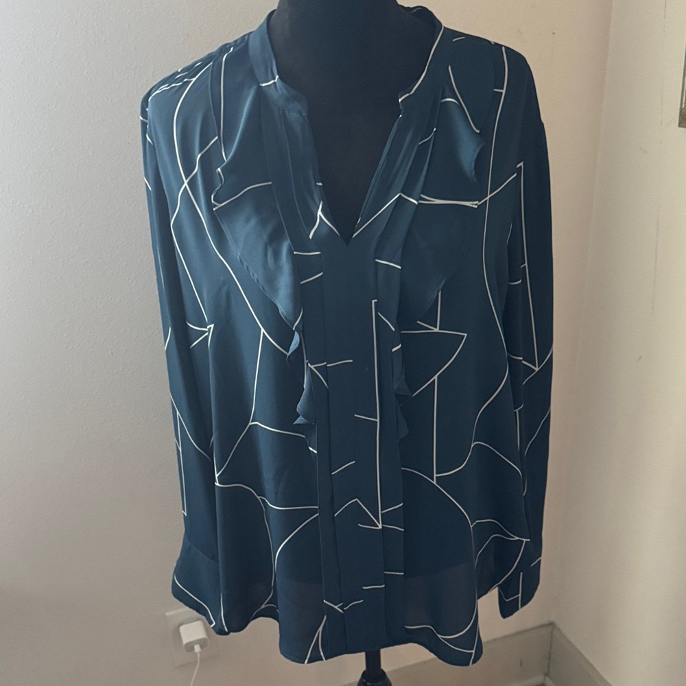 Ann Taylor Abstract Line Ruffle Front long sleeves Blouse Sz XL